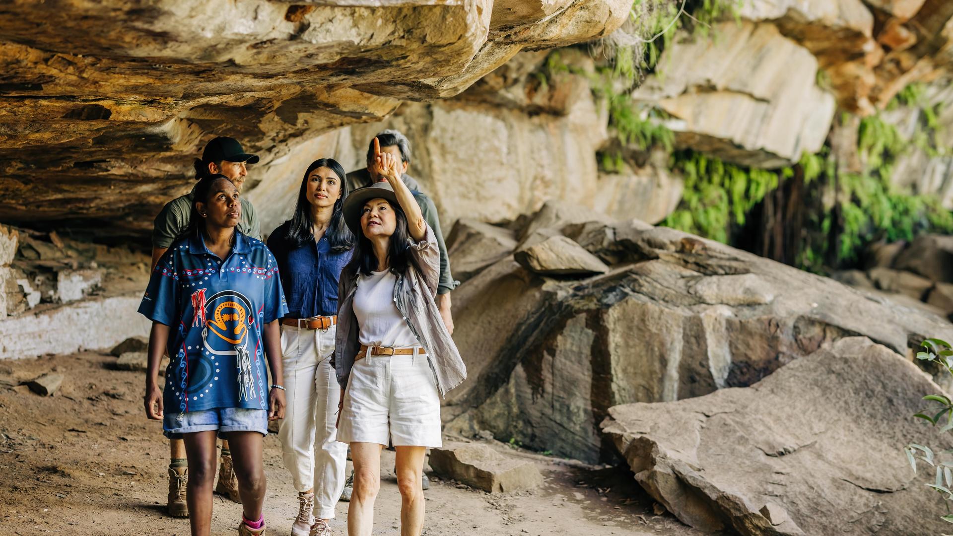 OS-Experiences-Kimberley-Uunguu-Experience-Bunjani-Little-Mertens-Falls-WA-2-2