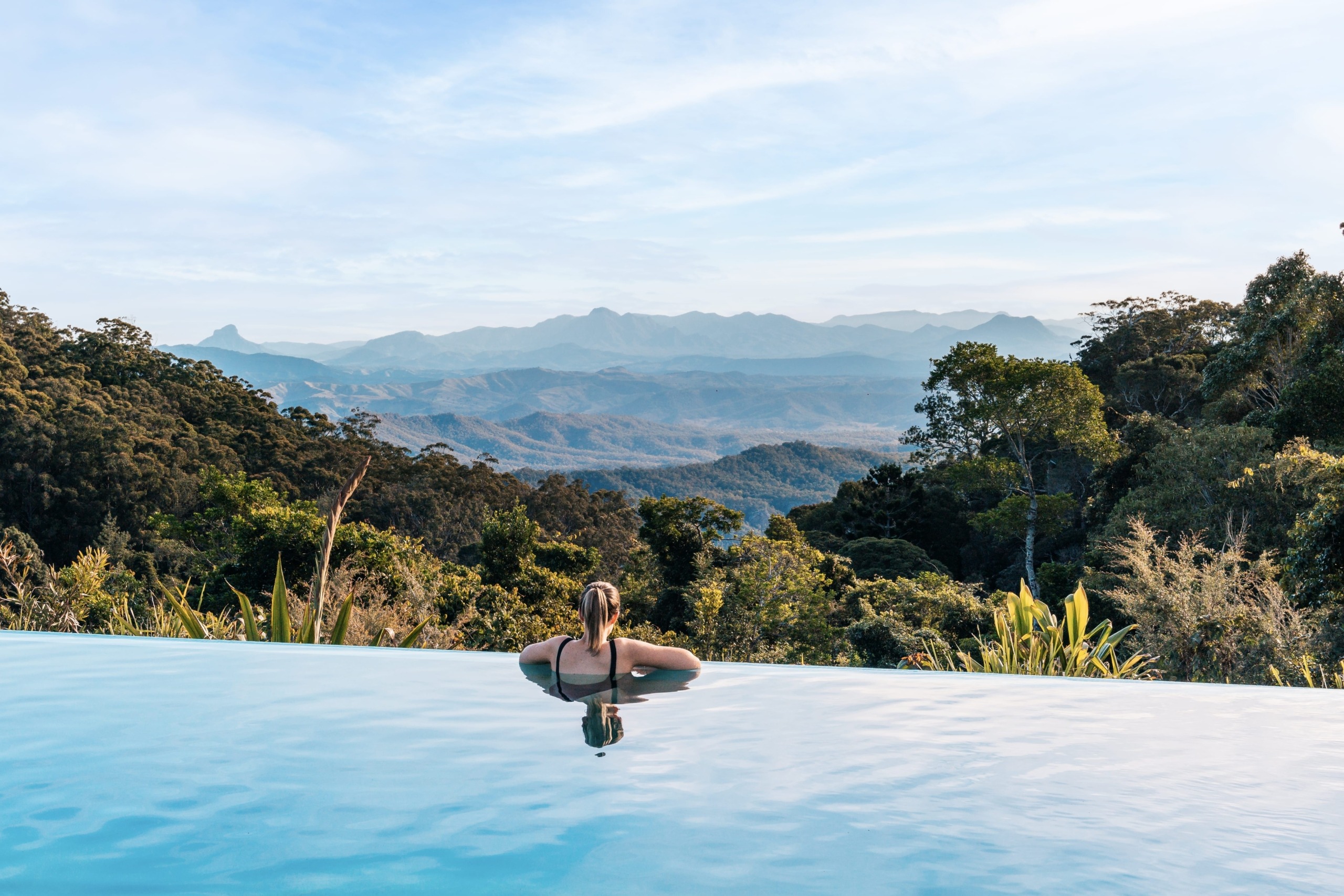 144777-2021_GC_OReillysRainforestRetreat_Pool_JesseLindemann_04195-6-scaled